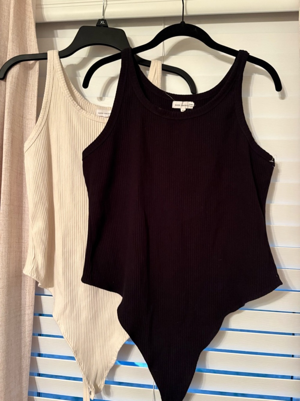 Good American ribbed bodysuits sz 6 (3XL)